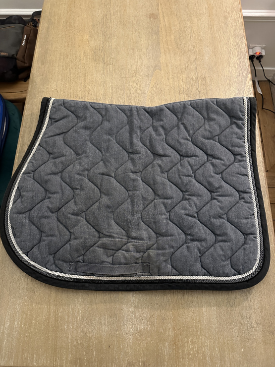 Tapis de selle nid d'abeille gris occasion