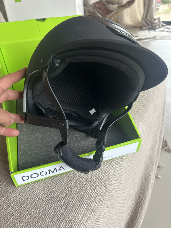 Bombe équitation Kask Dogma Light 55cm black (neuf) occasion