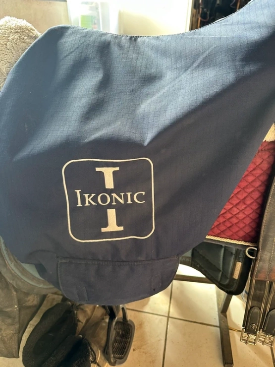 Selle obstacle Ikonic Jumping Elite 17 pouces (2019) occasion Selle obstacle Ikonic Jumping Elite 17 pouces (2019) occasion