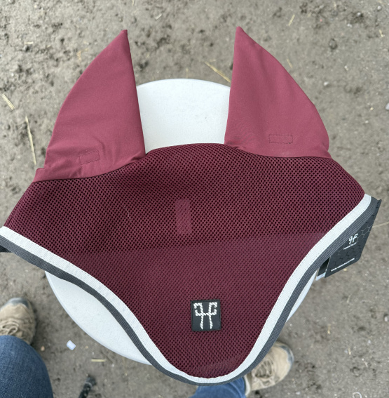 Bonnet Horse Pilot bordeaux (cheval) neuf occasion Bonnet Horse Pilot bordeaux (cheval) neuf occasion