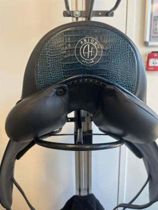 Selle dressage Arion 17.5 pouces (2024) occasion