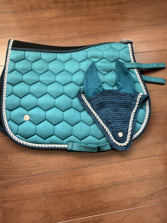 Tapis de selle & bonnet bleu turquoise (cob) occasion