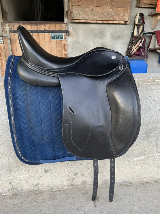 Selle dressage Ikonic évolution 17 pouces (2017) occasion