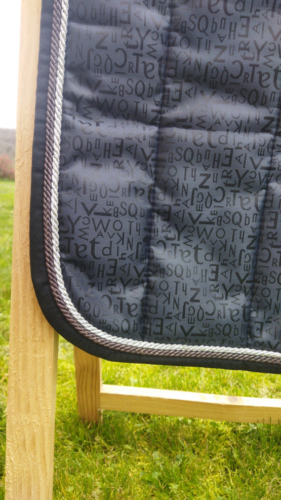 Tapis de selle Lbat gris & noir occasion