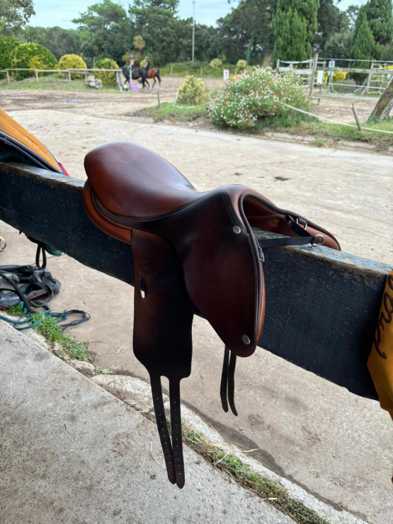 Selle obstacle Butet Practice 16 pouces (2016) occasion Selle obstacle Butet Practice 16 pouces (2016) occasion
