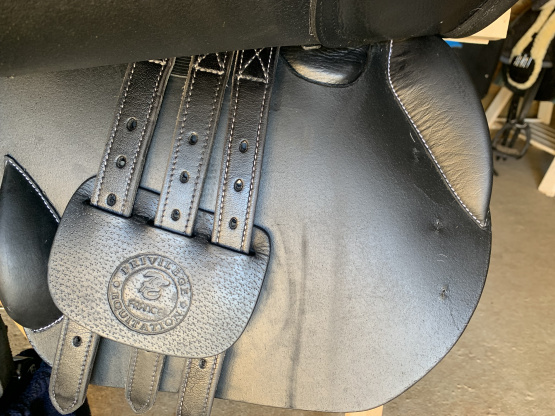 Selle mixte Privilège Equitation 17 pouces (2024) occasion