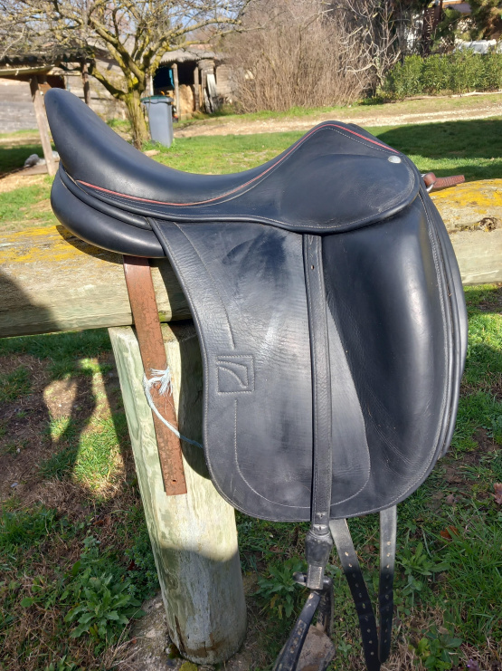 Selle dressage Childeric DAC 17,5 pouces (2018) occasion