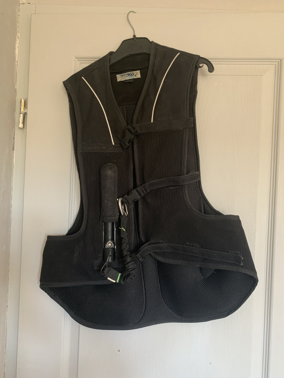 Gilet airbag cavalier Equithème (14 ans) occasion