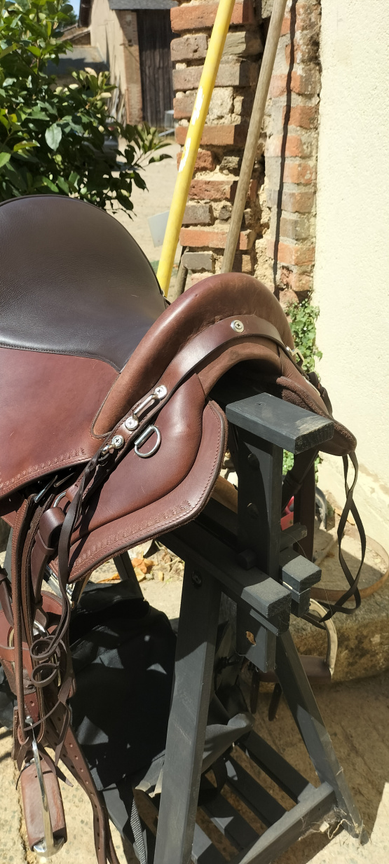 Selle randonnée Fouganza 17,5 pouces (2025) occasion