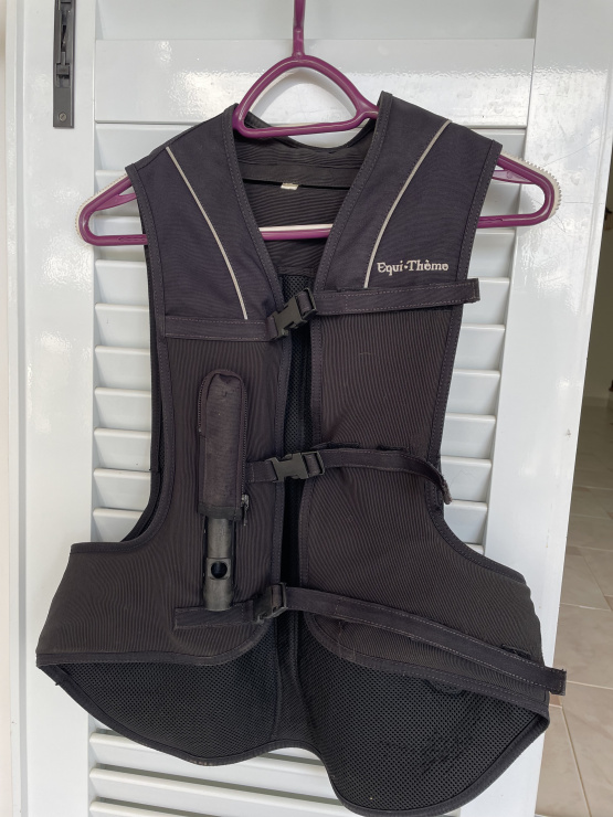 Gilet airbag cavalier Equithème (enfant L) occasion