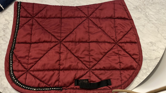 Tapis de selle Décathlon bordeaux paillettes (cob) occasion