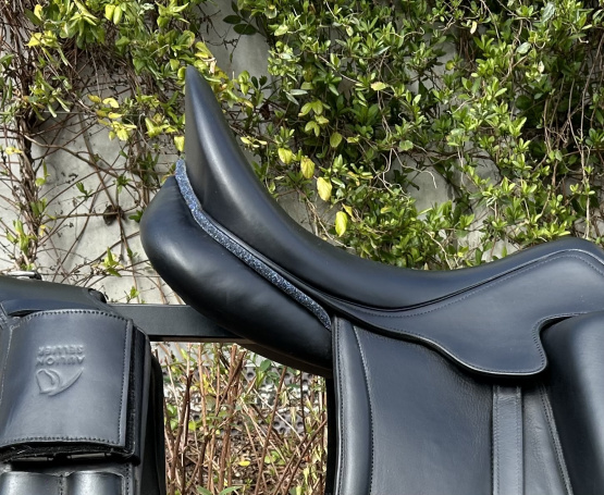 Selle dressage Aulion Sellier 17 pouces (2022) occasion