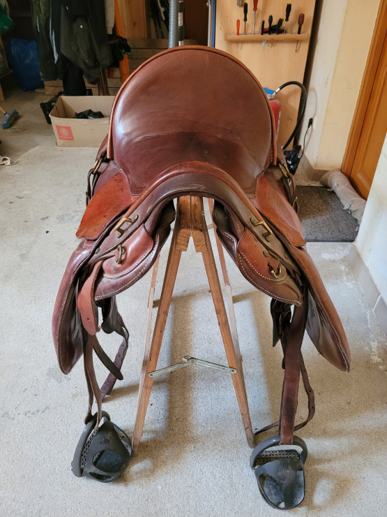 Selle randonnée TH CUIR 16 pouces (2003) occasion