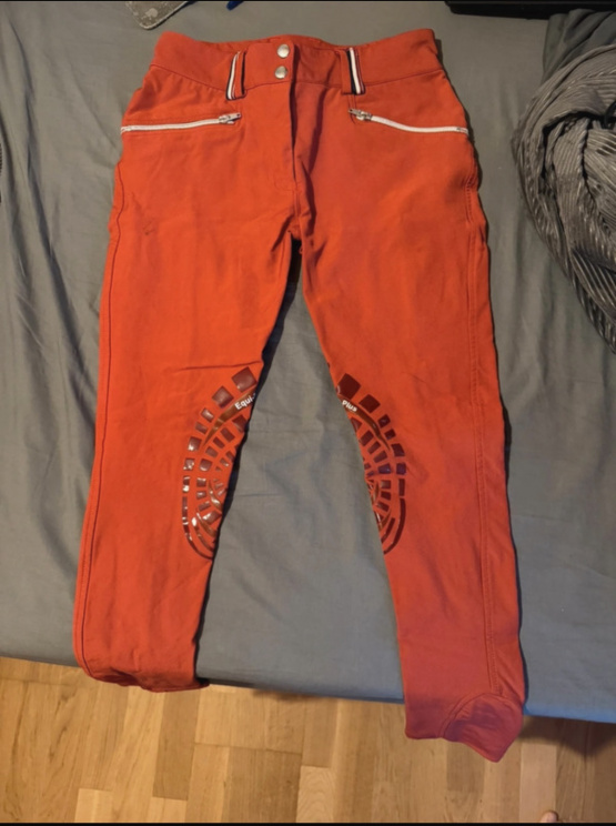 Pantalon équitation rouge (36) occasion Pantalon équitation rouge (36) occasion