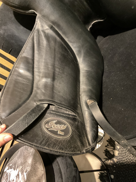 Selle dressage Custom Icon Star 17,5 pouces occasion