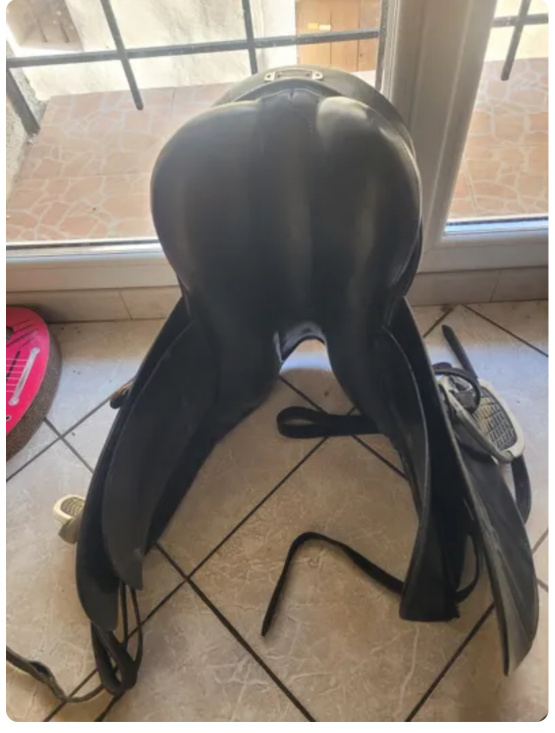 Selle dressage Stubben 17 pouces (2005) occasion