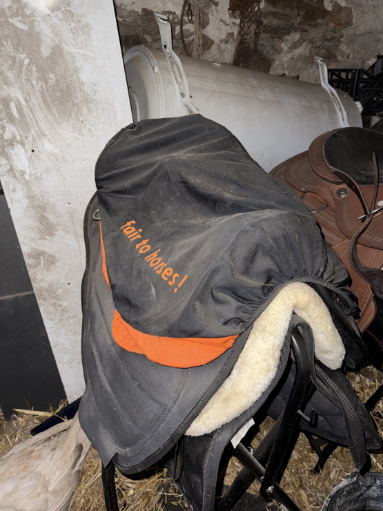 Selle randonnée Barefoot Cheyenne drytex 18 pouces (2025) occasion