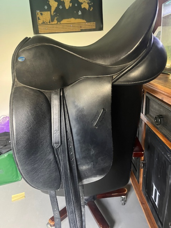 Selle dressage Euroriding diamant 16.5 pouces occasion