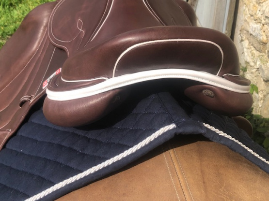 Selle obstacle Ekus F1  17,5 pouces (2023) occasion