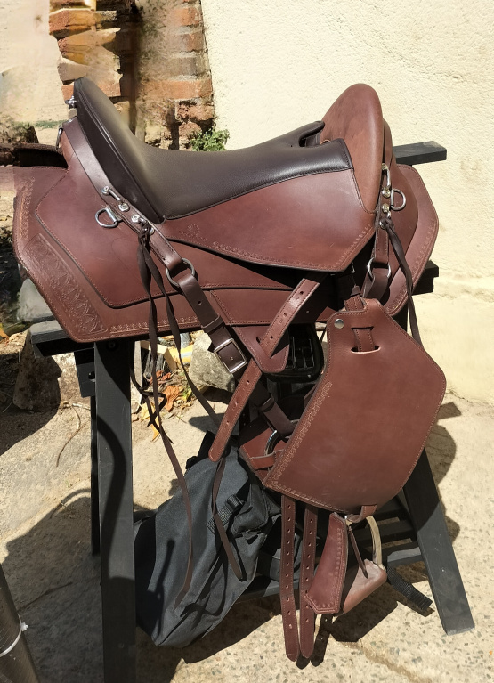 Selle randonnée Fouganza 17,5 pouces (2025) occasion