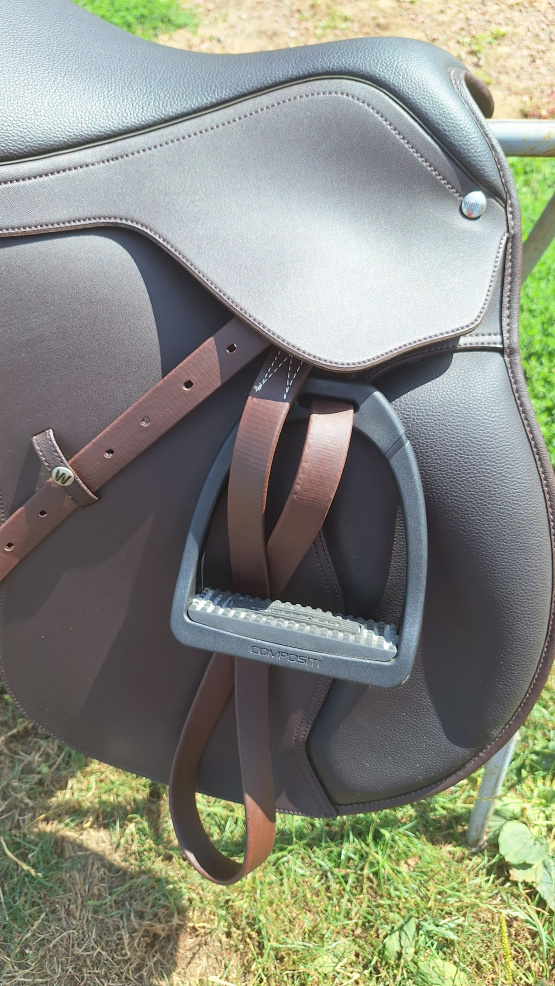 Selle mixte Wintec 500 Cair Hart 17,5 pouces (2025) occasion