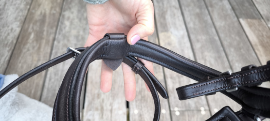 Filet HKM anatomique cuir marron (cheval) neuf occasion