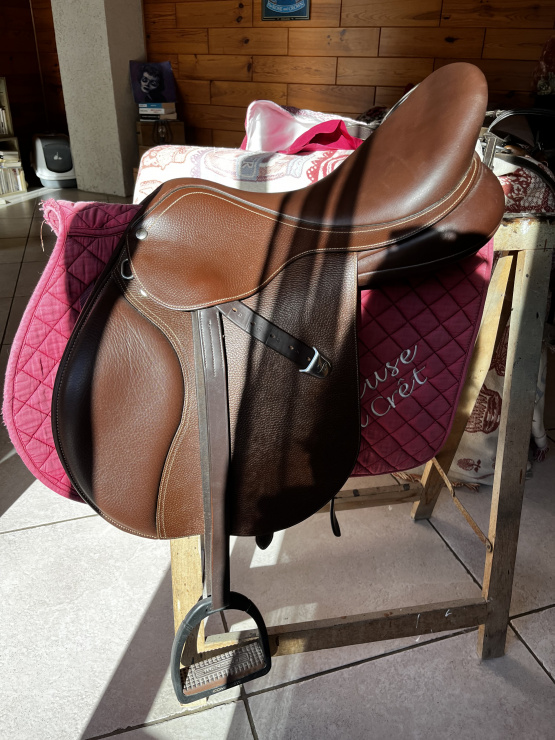 Selle mixte Bates 17 pouces occasion