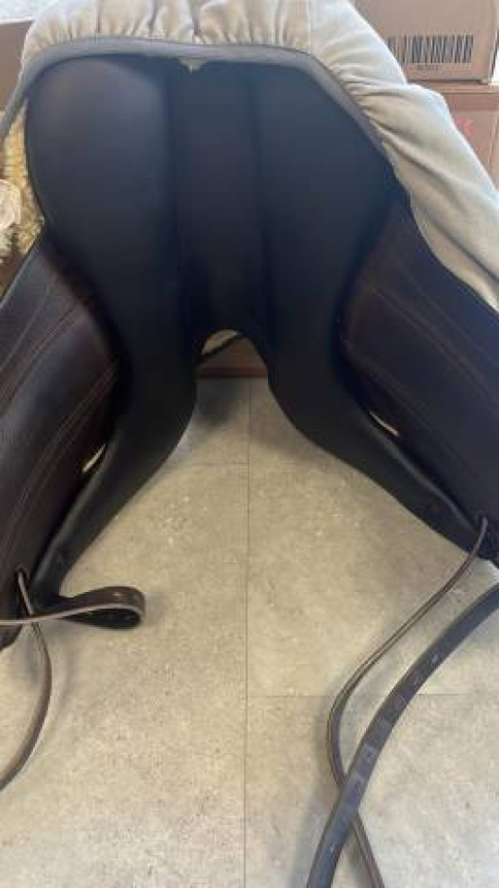Selle dressage Childeric 16,5 pouces (2012) occasion