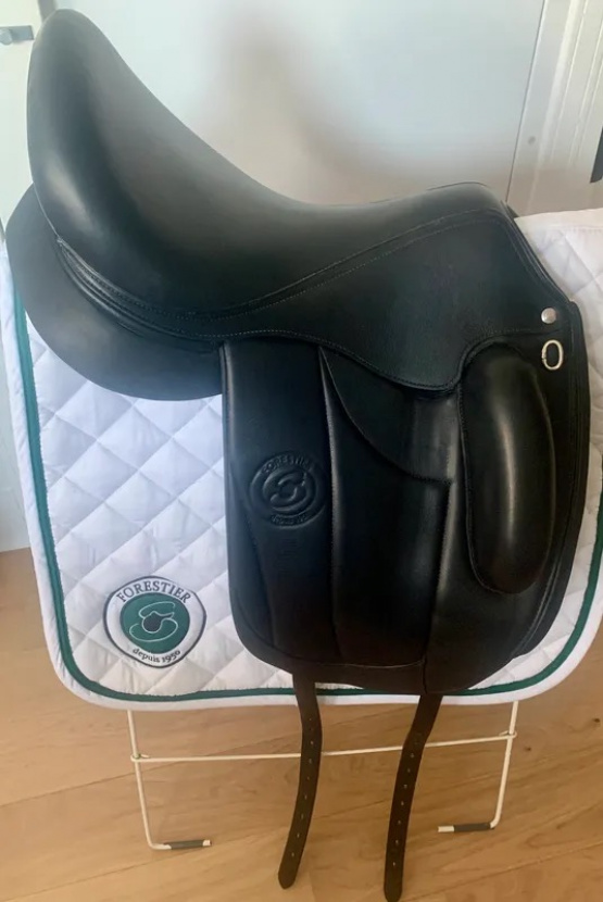 Selle dressage Forestier Aachen 17,5 pouces (2021) occasion