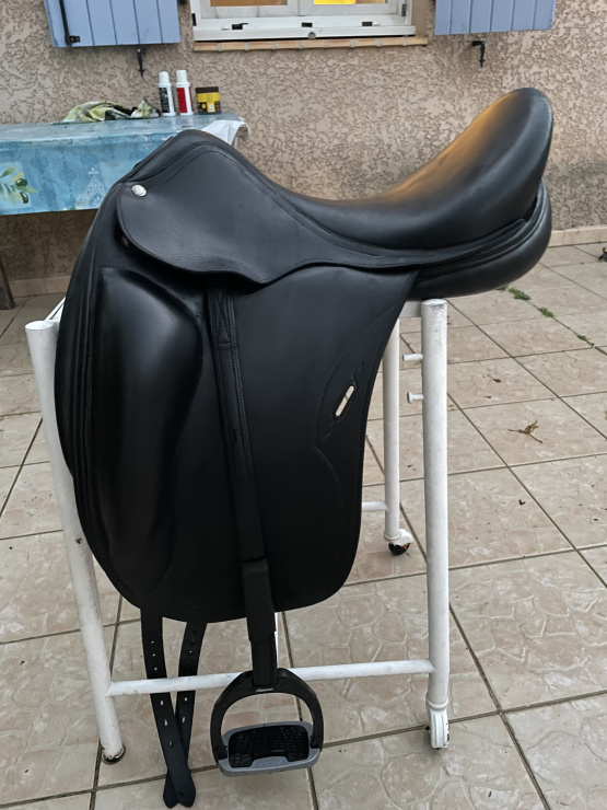 Selle dressage Equipe Emporio 18 pouces occasion