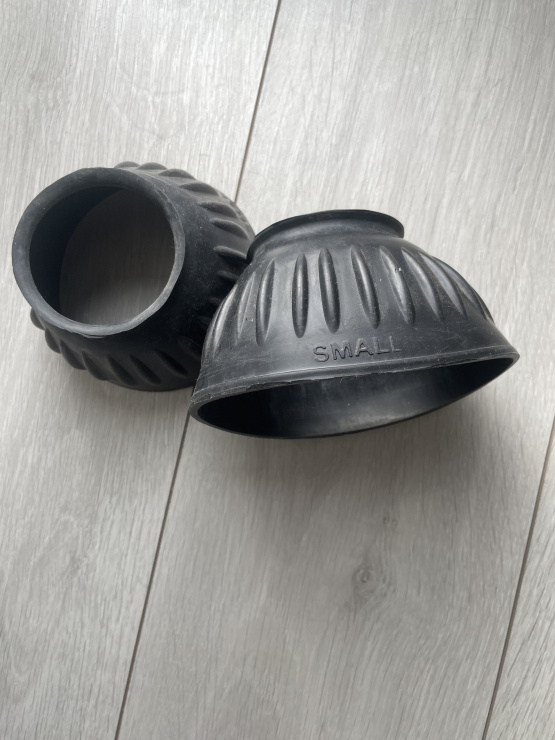 Cloches noir taille S (poney) occasion
