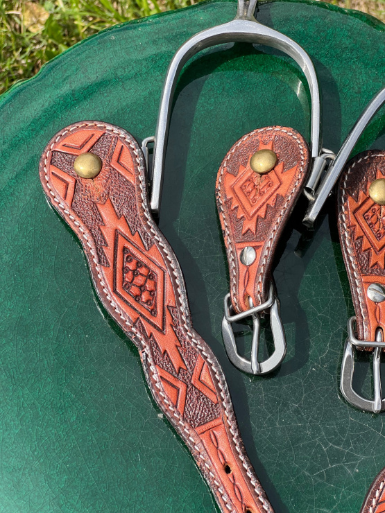 Eperons Lakota western inox lisse à molette avec lanière (neuf) occasion