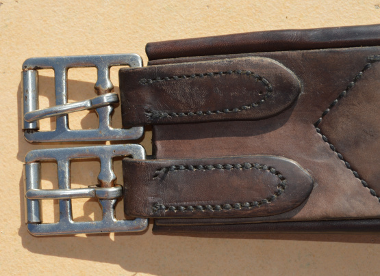 Sangle bcuir avec élastiques 128 cm occasion Sangle bcuir avec élastiques 128 cm occasion