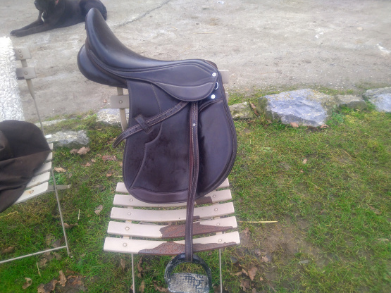 Selle mixte Norton Synthètique marron 17 pouces occasion