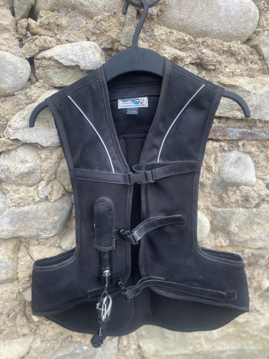 Gilet airbag cavalier Equithème (12 ans) occasion