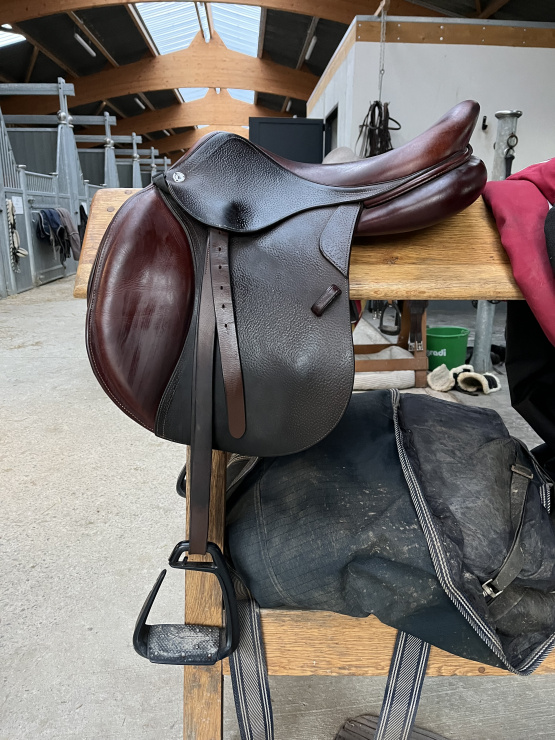 Selle obstacle CWD 17 pouces (2020) occasion