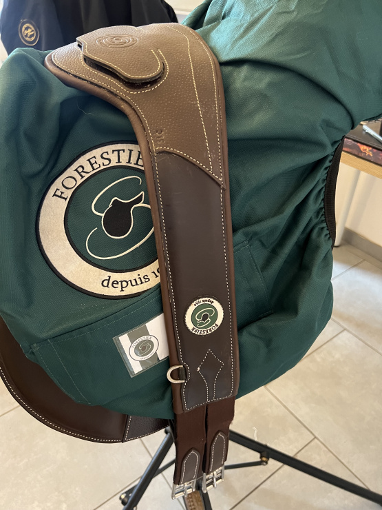 Selle obstacle Forestier Séoul 17 pouces (2023) occasion