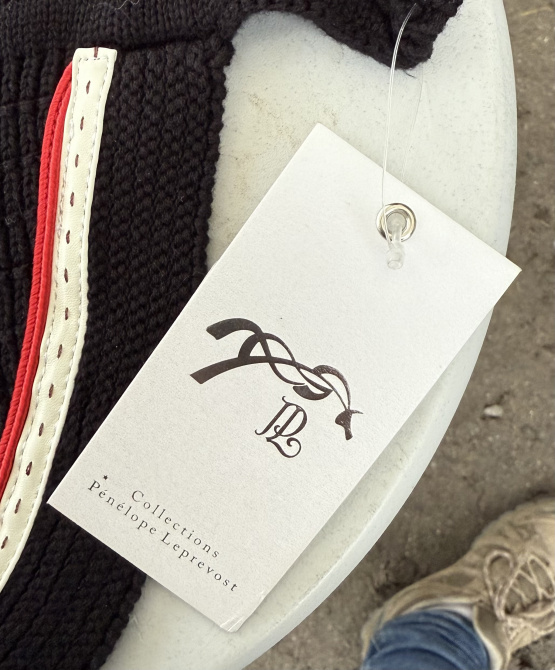 Bonnet Pénélope Leprévost noir (cheval) neuf occasion Bonnet Pénélope Leprévost noir (cheval) neuf occasion