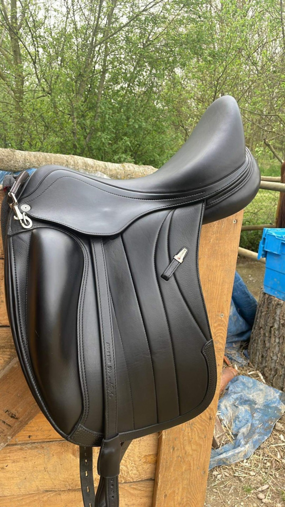 Selle dressage Équipe Viktoria 17 pouces (2021) occasion