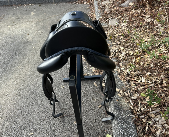 Selle dressage Aulion Sellier 17 pouces (2022) occasion