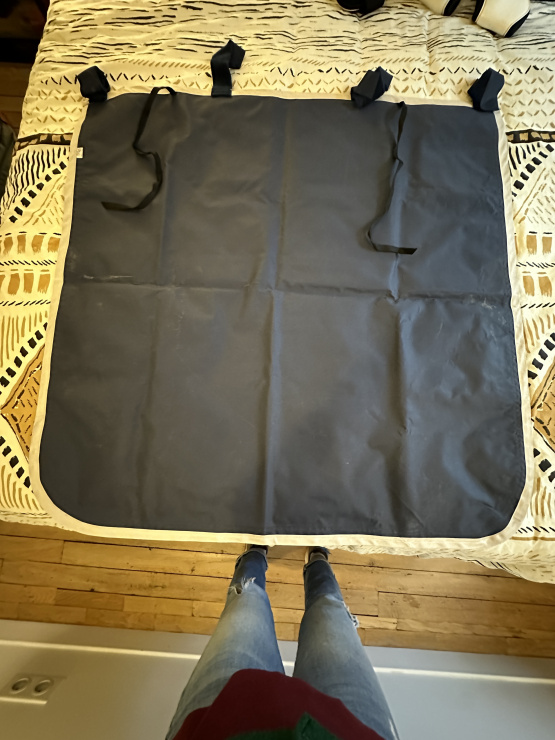 Tenture de box courte bleu liseré beige occasion