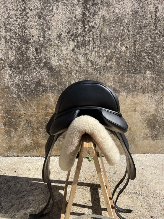 Selle dressage Aachen 17,5 pouces (2023) occasion