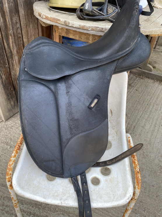 Selle dressage Wintec  Isabell Werth cair 16,5 pouces occasion