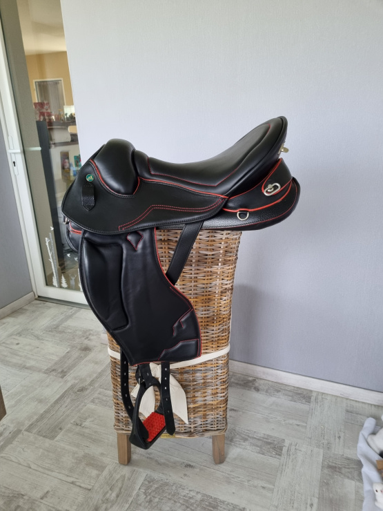 Selle Prestige Atena Fenders Evo 18 pouces occasion