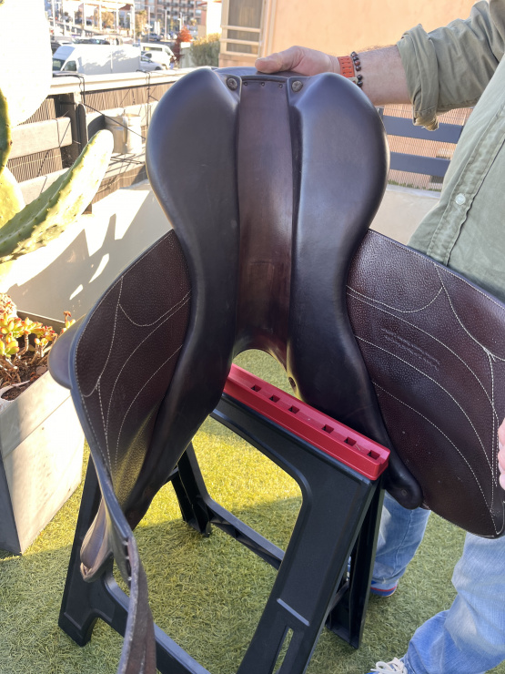 Selle loisirs Rebelle Sellier 18 pouces occasion