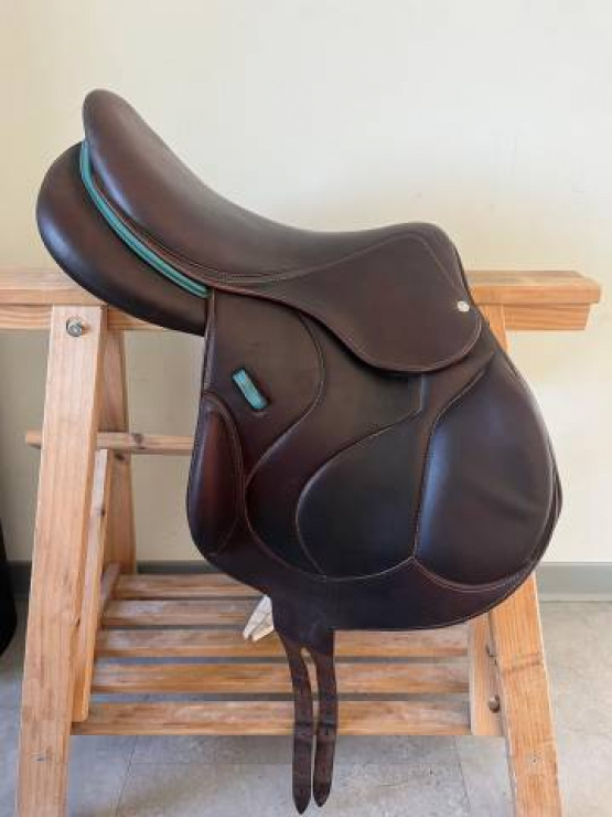 Selle obstacle Devoucoux Chiberta O 17 pouces (2022) occasion