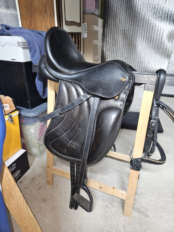 Selle dressage Eric Thomas 16,5 pouces (2018) occasion