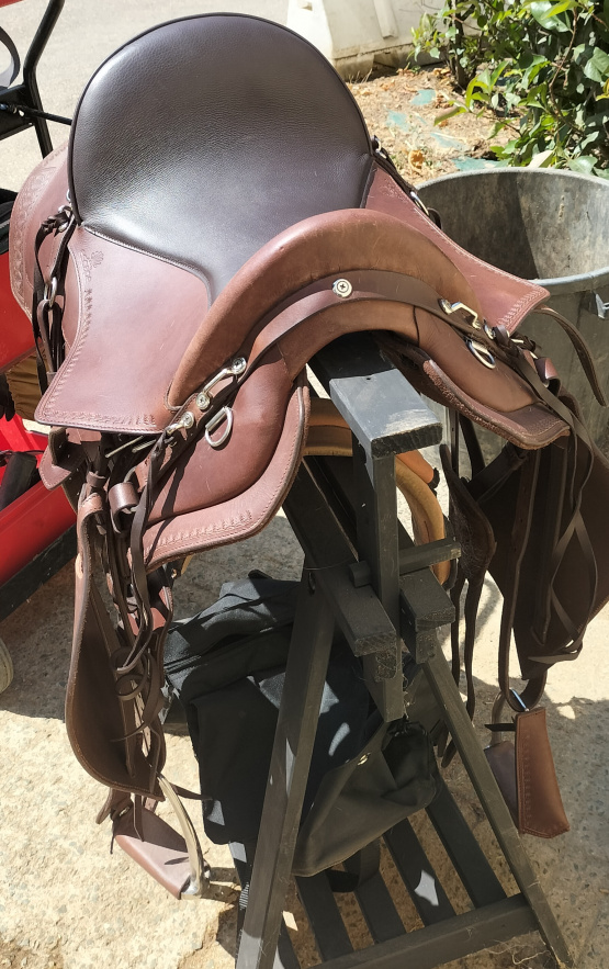 Selle randonnée Fouganza 17,5 pouces (2025) occasion