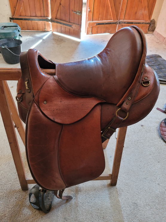 Selle randonnée TH cuir Normande 16 pouces (2010) occasion