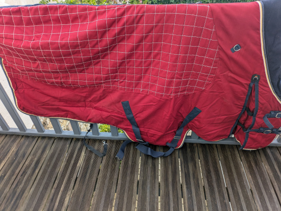 Couverture Fouganza rouge 145 cm occasion